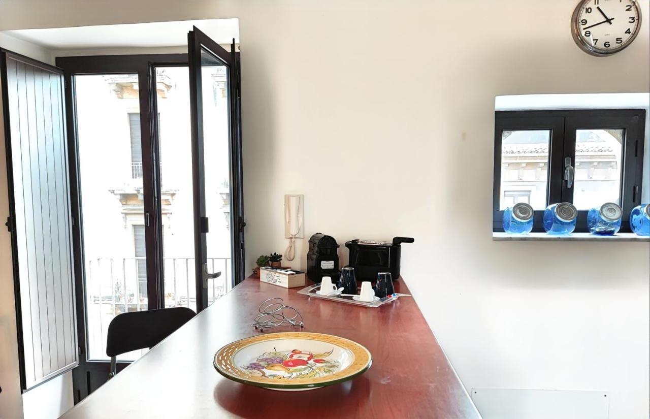 Domus Coppola Catania Apartment ภายนอก รูปภาพ