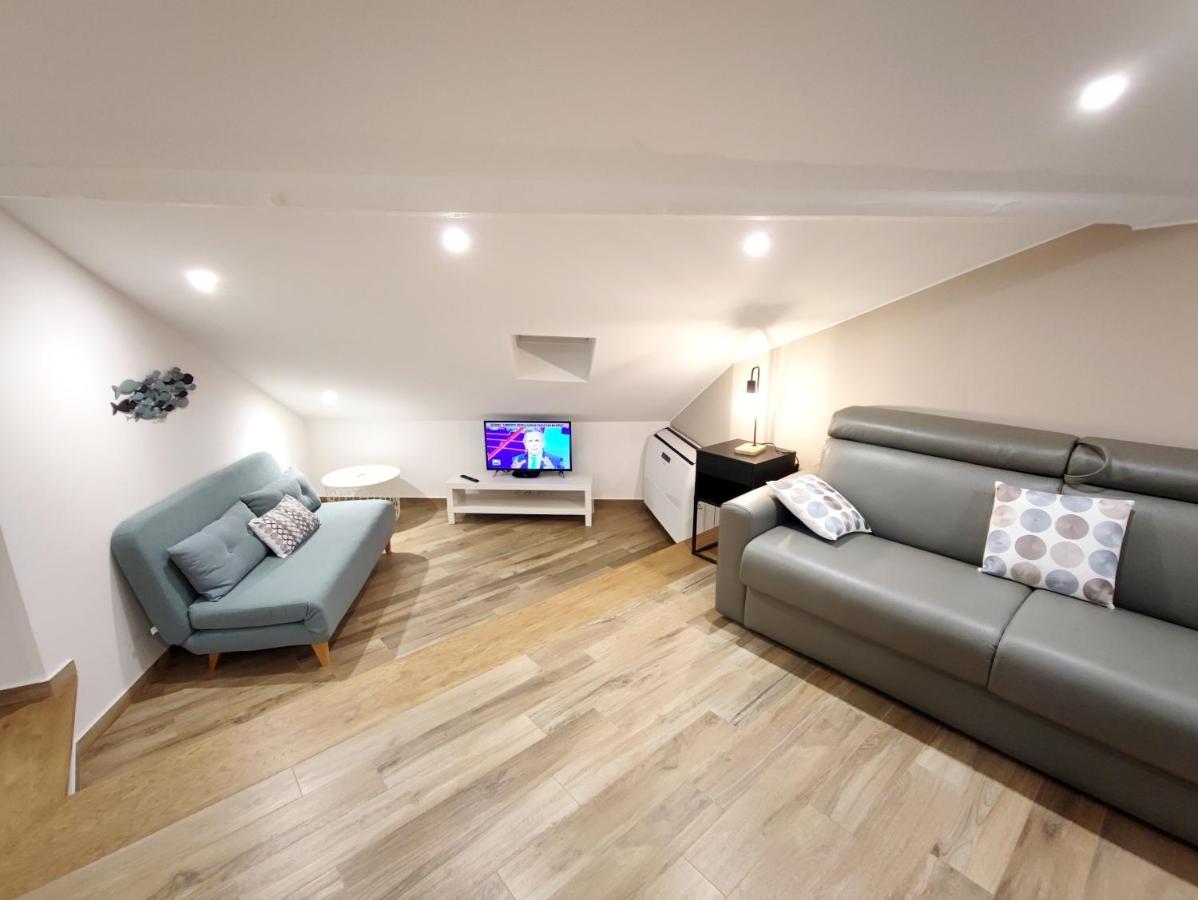 Domus Coppola Catania Apartment ภายนอก รูปภาพ